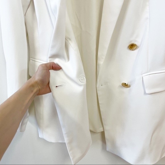 House of Harlow 1960 White Oversized Blazer Gold Buttons - Picture 5 of 12